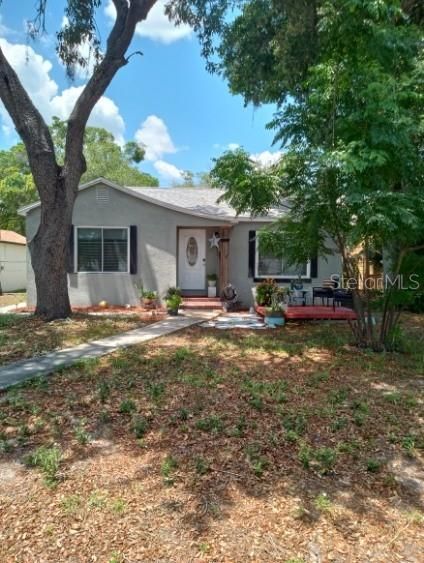 For Sale: $325,000 (2 beds, 1 baths, 1100 Square Feet)