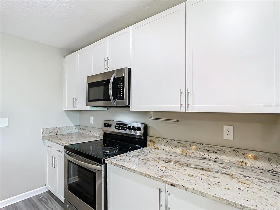 For Sale: $329,900 (4 beds, 2 baths, 1714 Square Feet)