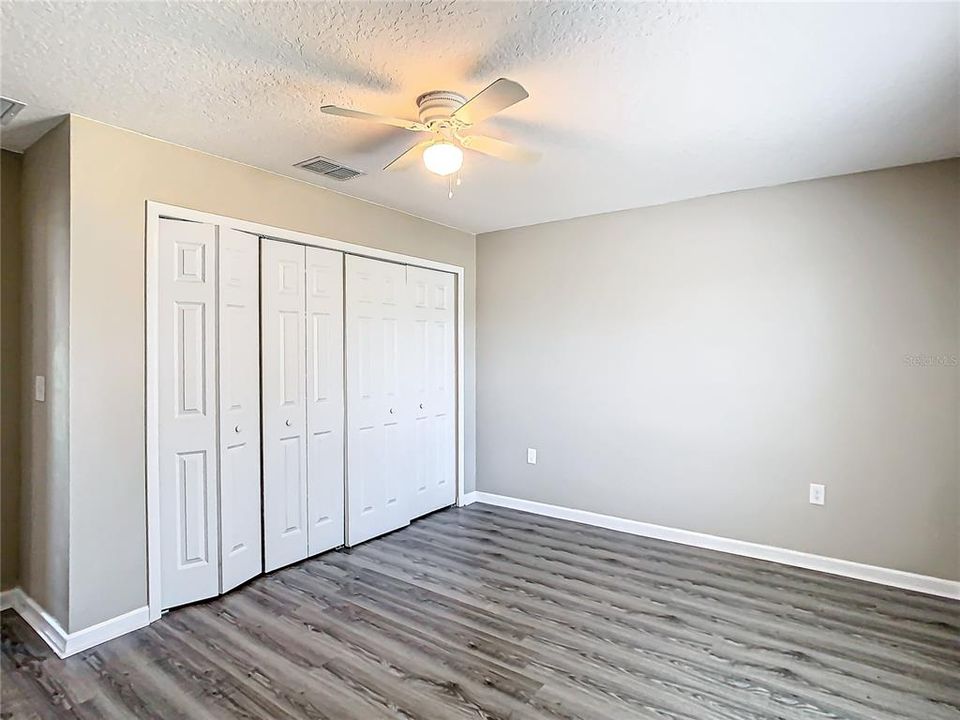 For Sale: $329,900 (4 beds, 2 baths, 1714 Square Feet)