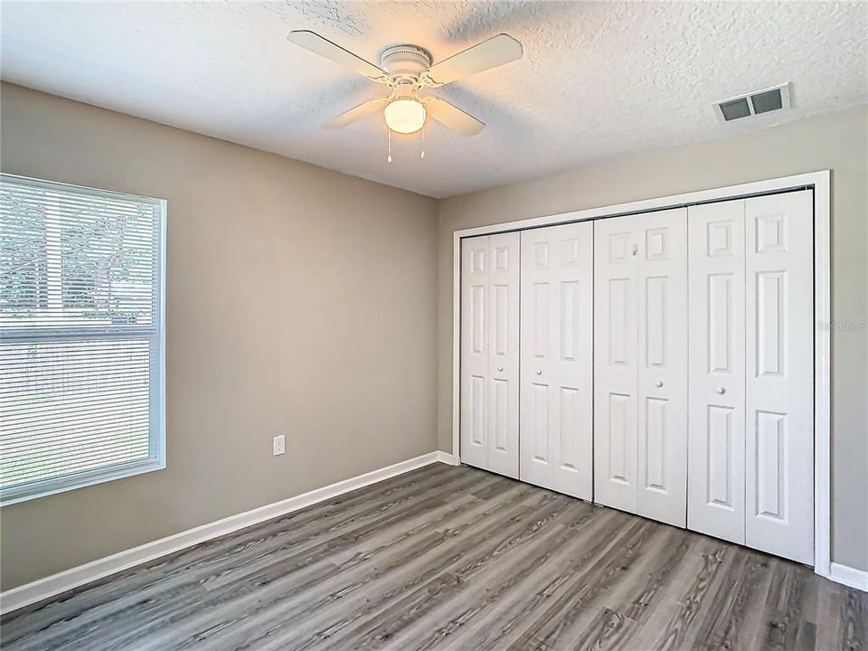 For Sale: $329,900 (4 beds, 2 baths, 1714 Square Feet)