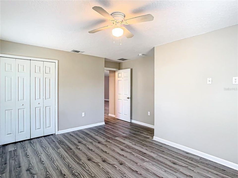 For Sale: $329,900 (4 beds, 2 baths, 1714 Square Feet)