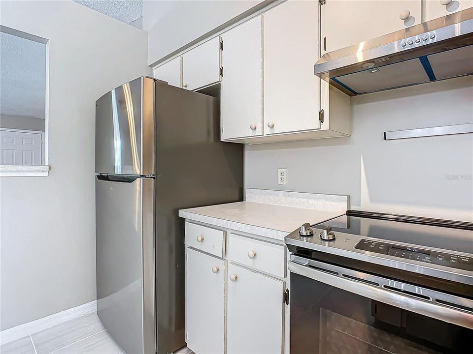 Active With Contract: $269,900 (3 beds, 2 baths, 1200 Square Feet)