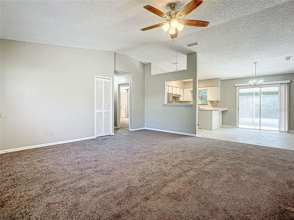 Active With Contract: $269,900 (3 beds, 2 baths, 1200 Square Feet)