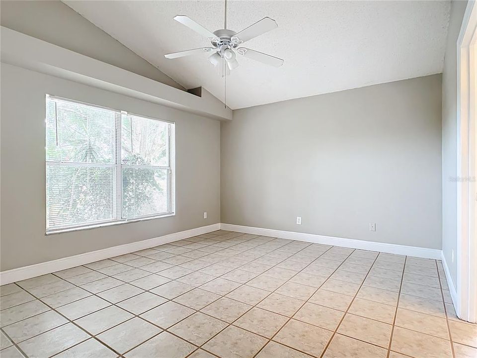 Active With Contract: $329,900 (3 beds, 2 baths, 1186 Square Feet)