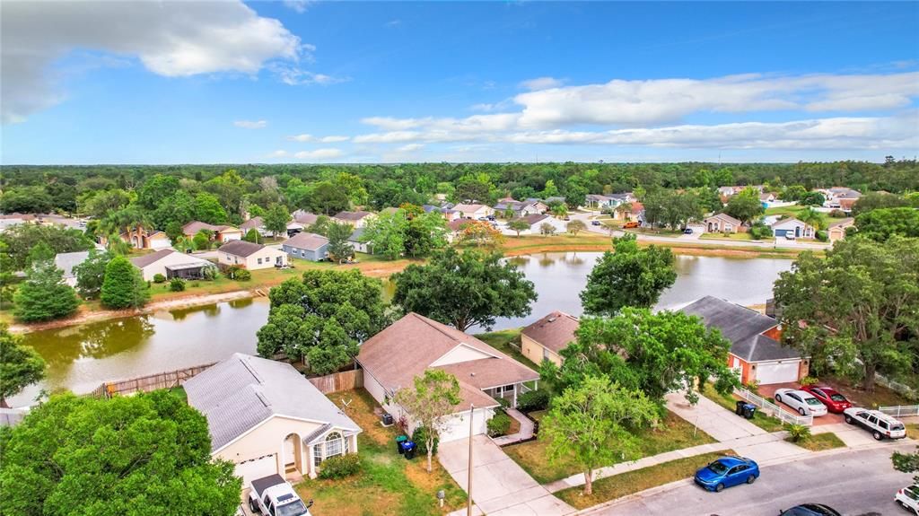 Active With Contract: $329,900 (3 beds, 2 baths, 1186 Square Feet)