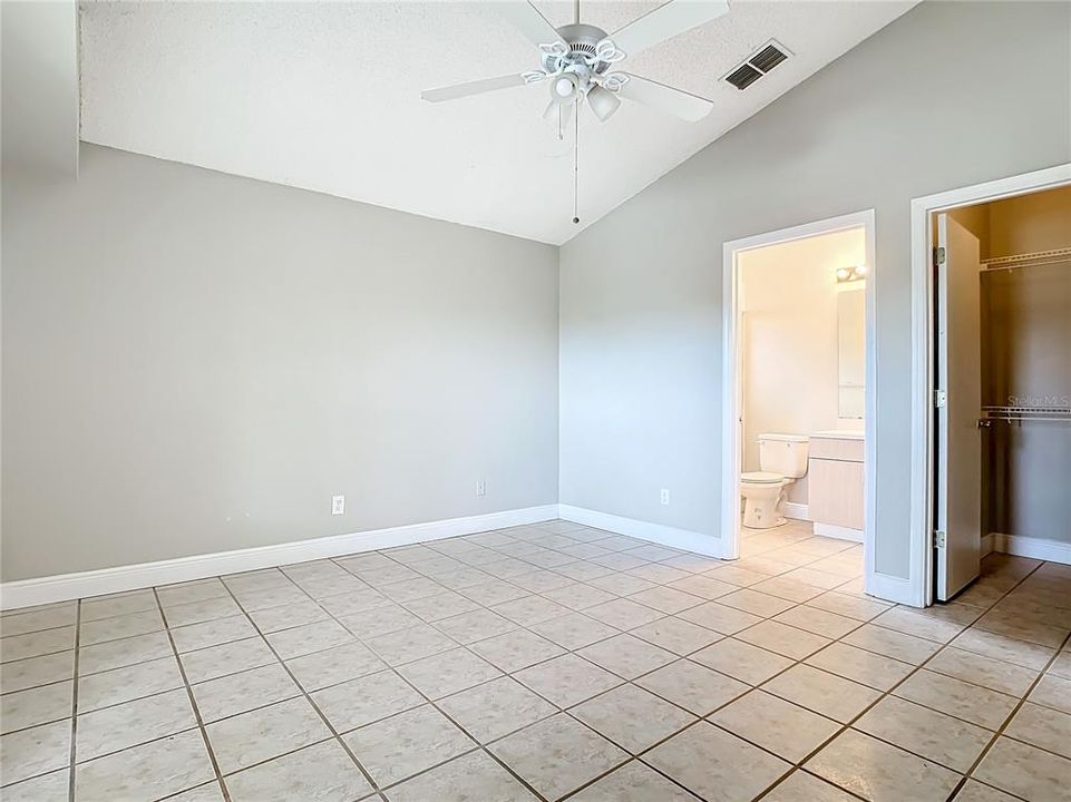 Active With Contract: $329,900 (3 beds, 2 baths, 1186 Square Feet)