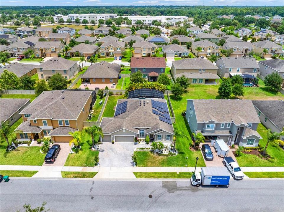 For Sale: $699,000 (4 beds, 2 baths, 2569 Square Feet)