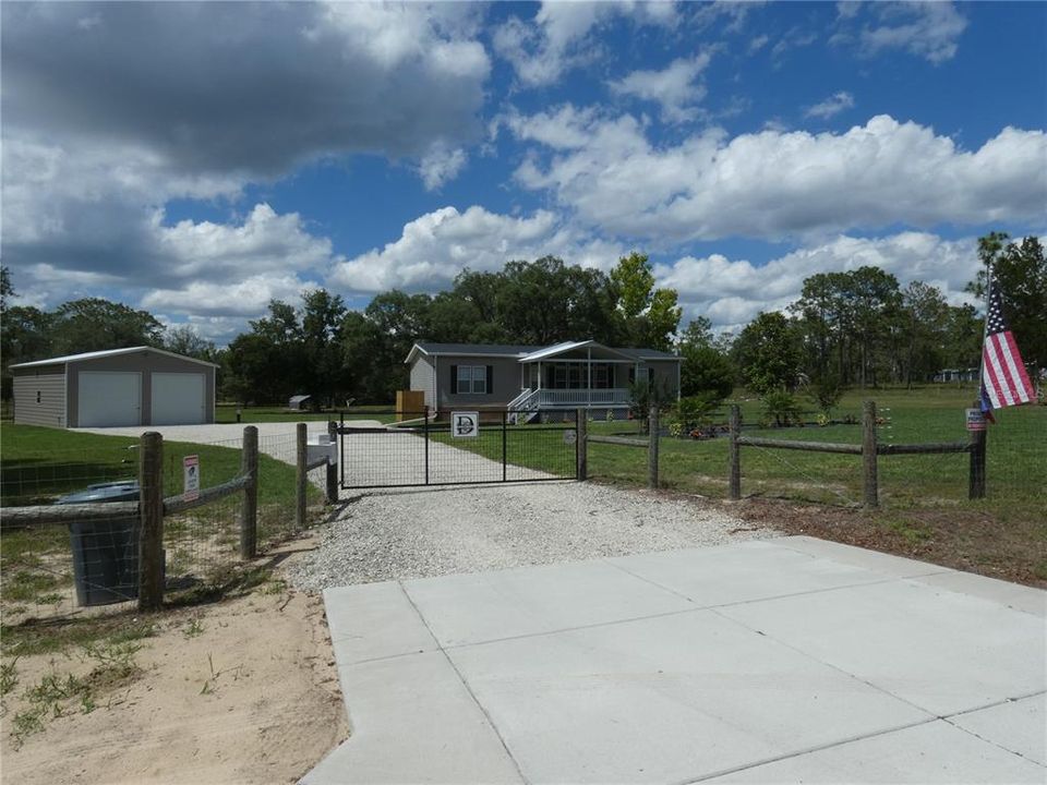 Electric gate and camers.