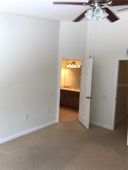 For Rent: $2,250 (3 beds, 2 baths, 1596 Square Feet)