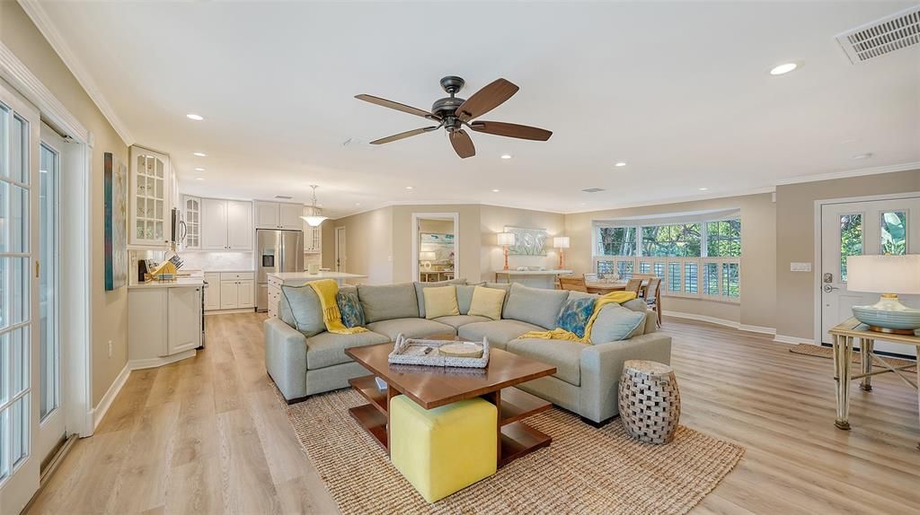 Spacious great room with French doors to the screened lanai.