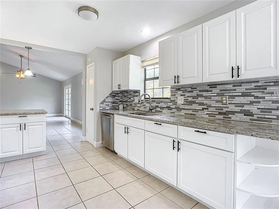 Active With Contract: $395,000 (3 beds, 2 baths, 1621 Square Feet)