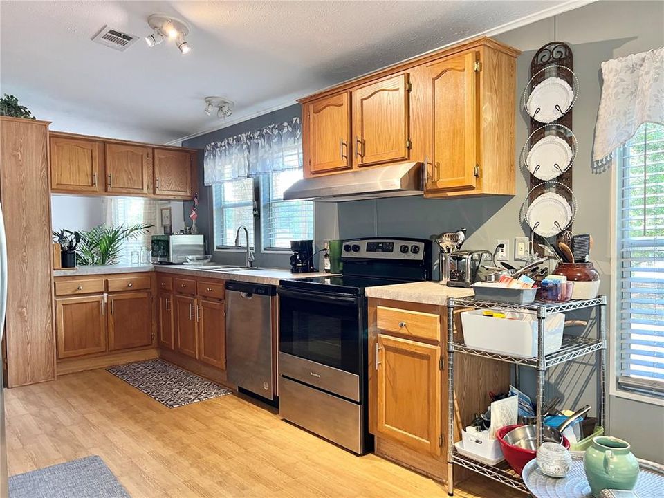 Kitchen - All Appliances Included in the Sale