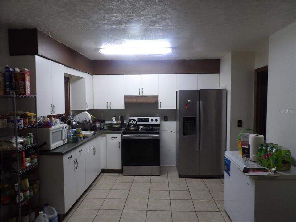 For Sale: $199,900 (3 beds, 1 baths, 1053 Square Feet)