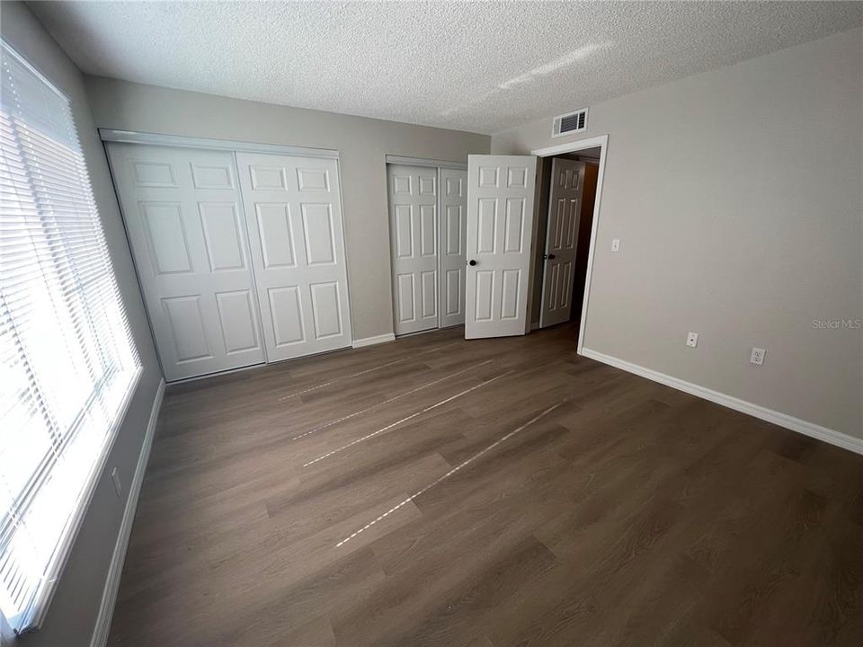 For Sale: $149,900 (1 beds, 1 baths, 739 Square Feet)