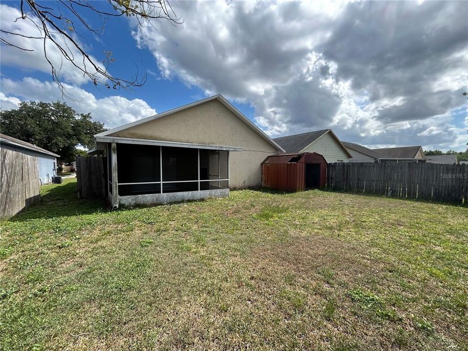 Active With Contract: $2,090 (3 beds, 2 baths, 1243 Square Feet)