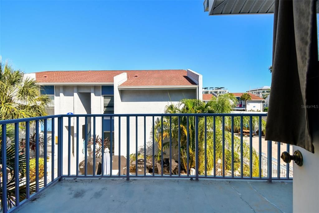 Balcony eating area