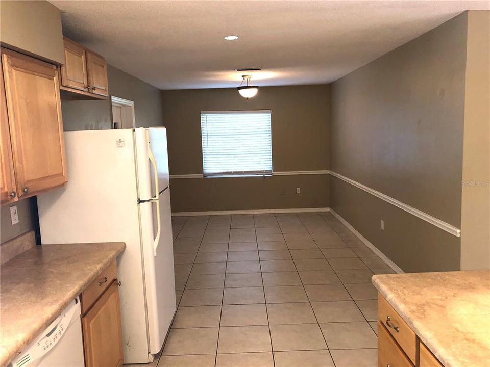 Active With Contract: $2,100 (3 beds, 2 baths, 1350 Square Feet)