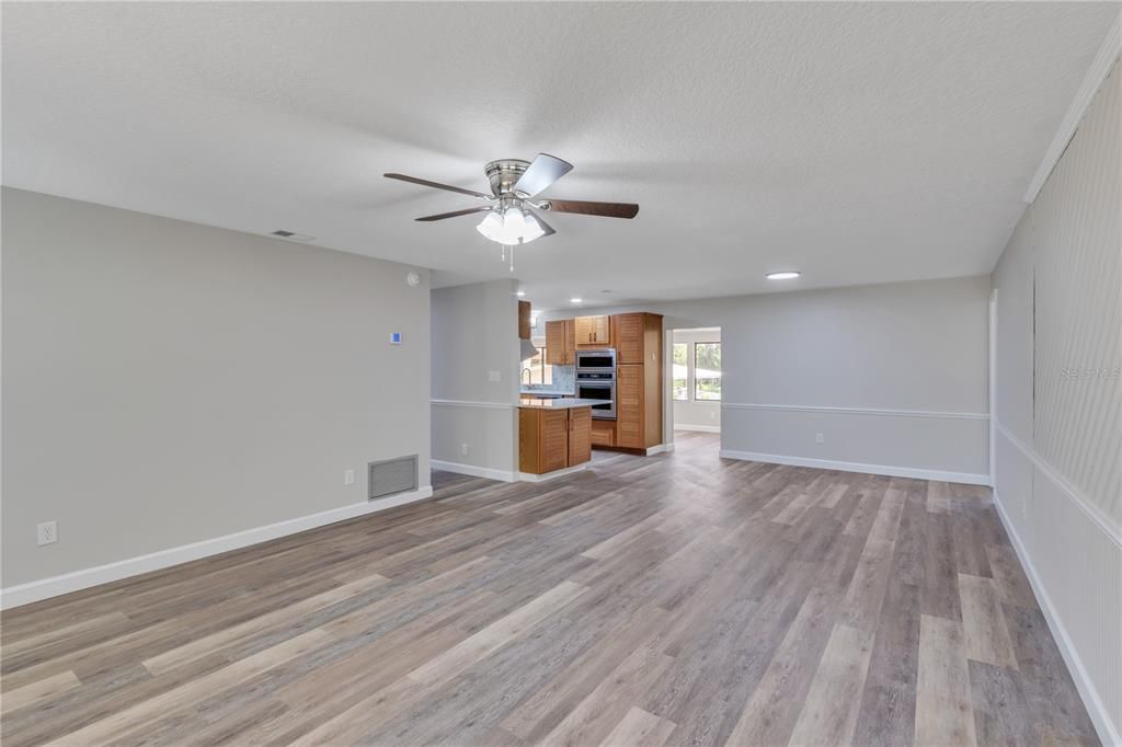 For Sale: $424,900 (3 beds, 2 baths, 1674 Square Feet)