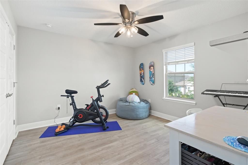 Active With Contract: $925,000 (4 beds, 3 baths, 2916 Square Feet)