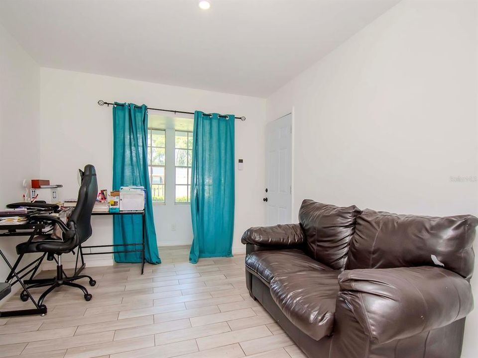 For Sale: $394,000 (3 beds, 2 baths, 1694 Square Feet)