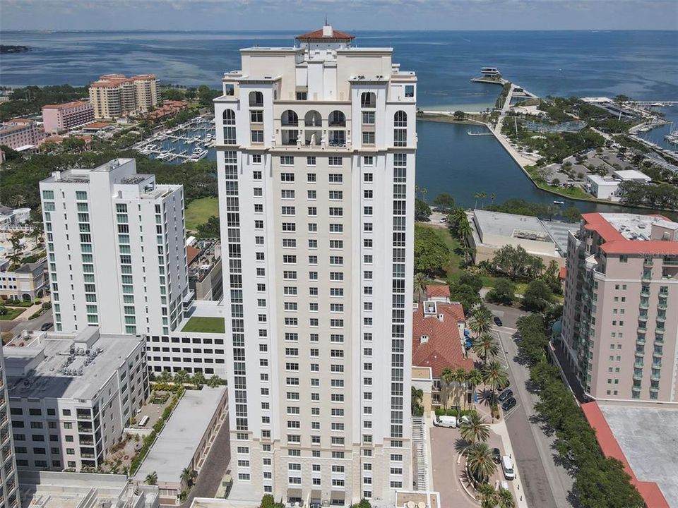 PARKSHORE PLAZA, the center of downtown, timeless friendly and beautiful condo building with the best and friendliest people you can find !