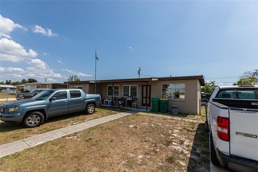 For Sale: $179,990 (3 beds, 2 baths, 1011 Square Feet)