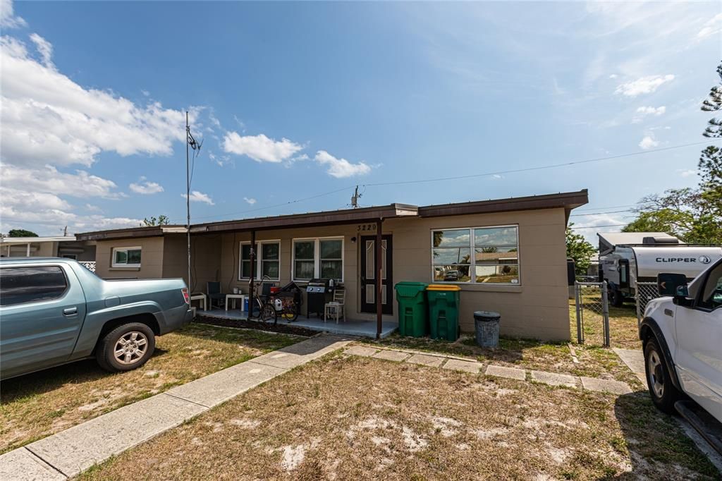 For Sale: $179,990 (3 beds, 2 baths, 1011 Square Feet)