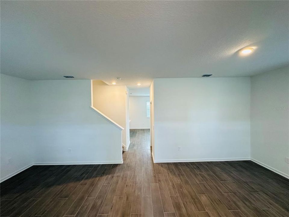 For Rent: $2,500 (3 beds, 2 baths, 1755 Square Feet)