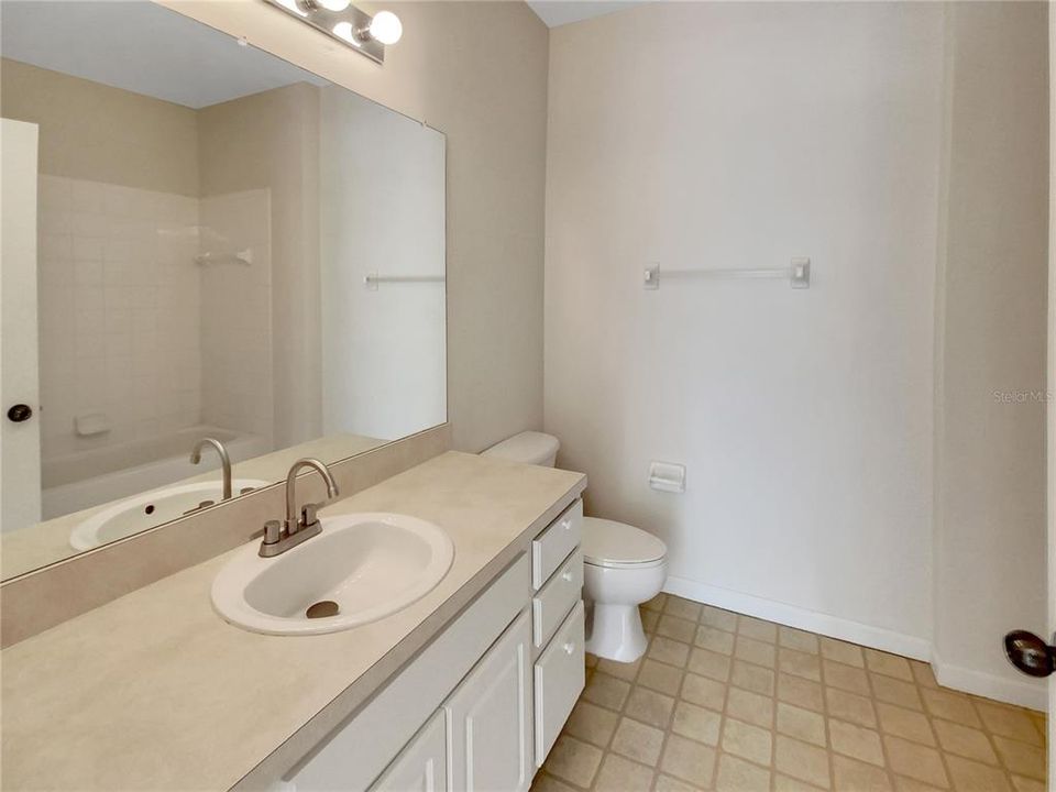 For Sale: $226,000 (2 beds, 2 baths, 1107 Square Feet)