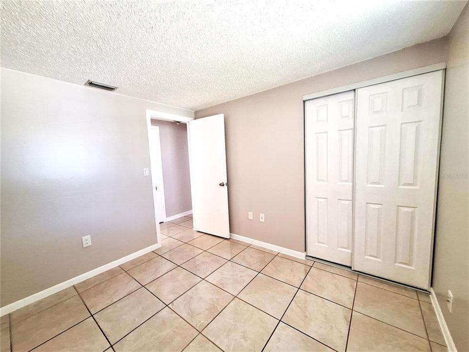 For Sale: $381,500 (3 beds, 2 baths, 1304 Square Feet)