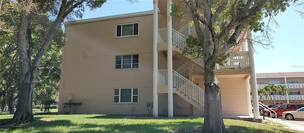 For Sale: $245,900 (2 beds, 2 baths, 1400 Square Feet)
