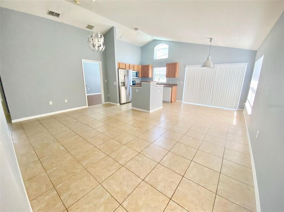 For Rent: $2,000 (3 beds, 2 baths, 1130 Square Feet)