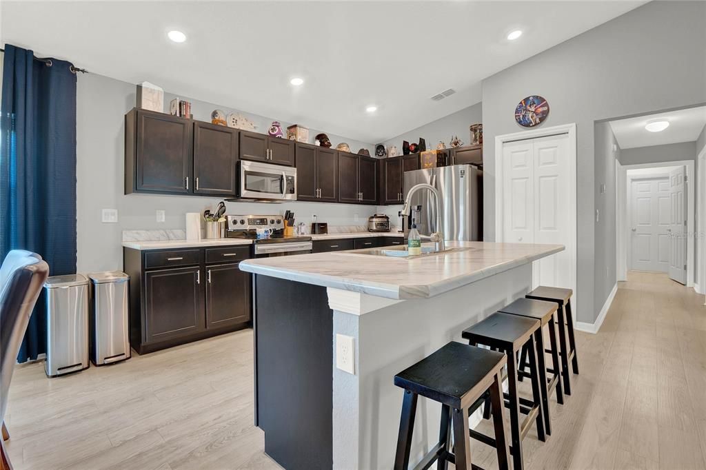 Active With Contract: $329,900 (3 beds, 2 baths, 1509 Square Feet)