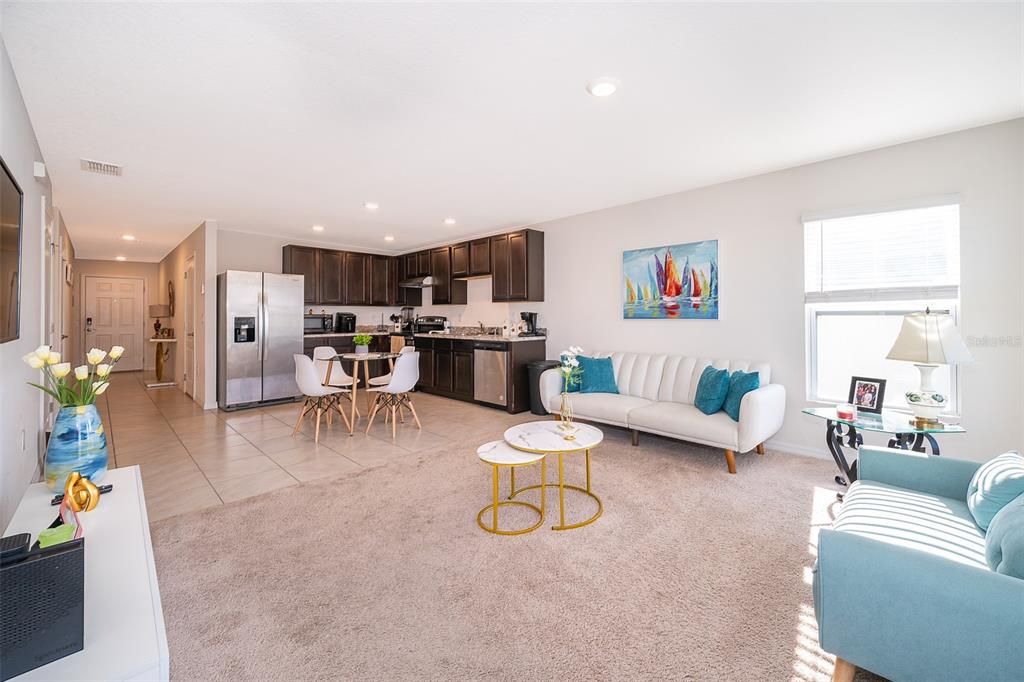 Active With Contract: $2,100 (3 beds, 2 baths, 1247 Square Feet)