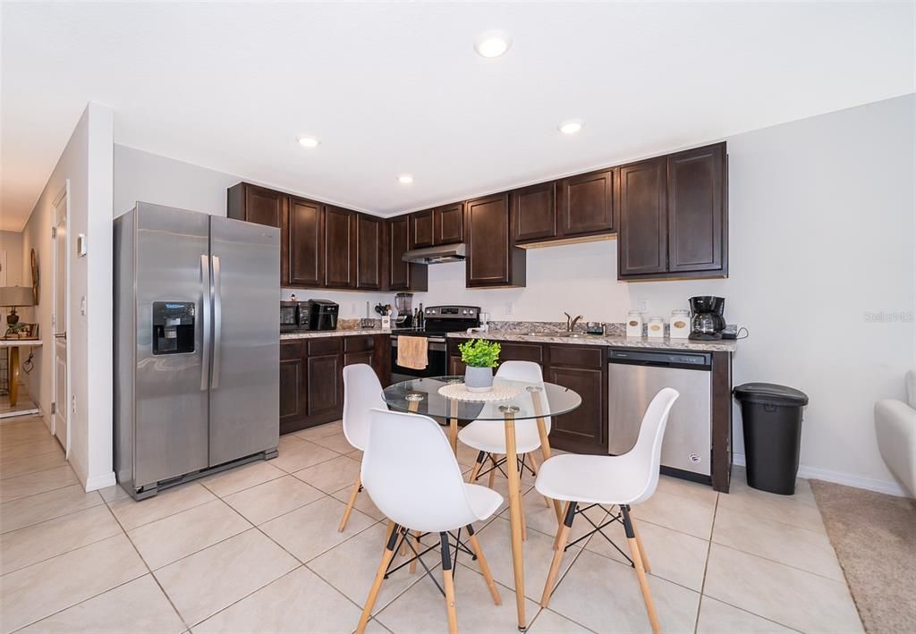 Active With Contract: $2,100 (3 beds, 2 baths, 1247 Square Feet)