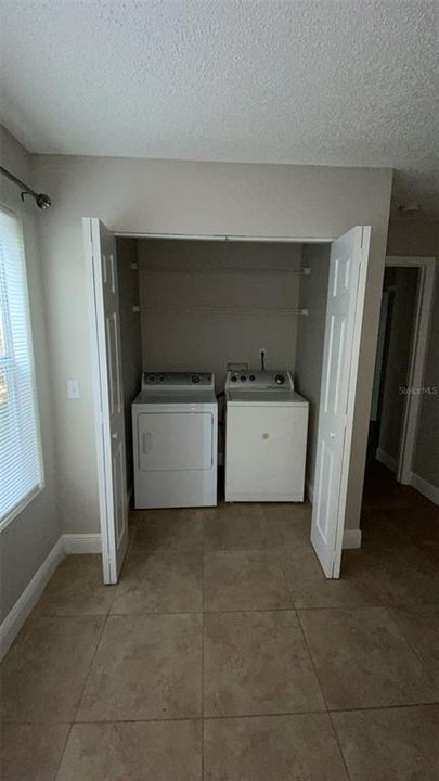В аренду: $1,700 (2 спален, 2 ванн, 988 Квадратных фут)