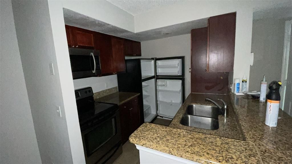 For Rent: $1,700 (2 beds, 2 baths, 988 Square Feet)