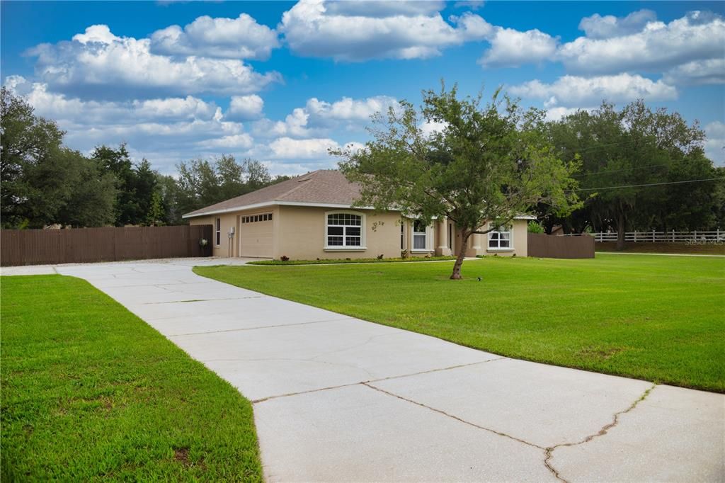 For Sale: $480,000 (3 beds, 2 baths, 1942 Square Feet)