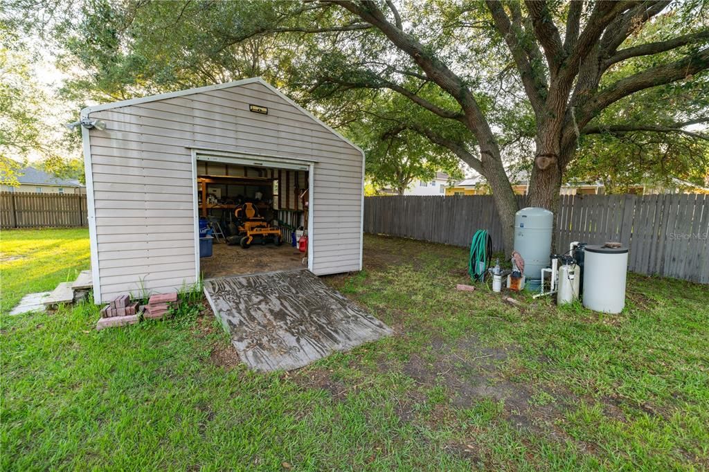 For Sale: $480,000 (3 beds, 2 baths, 1942 Square Feet)