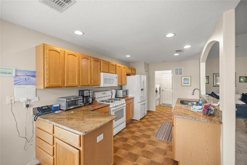 For Sale: $287,500 (3 beds, 2 baths, 1647 Square Feet)