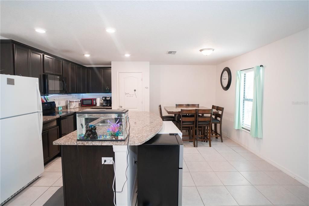 For Sale: $324,900 (4 beds, 2 baths, 1826 Square Feet)