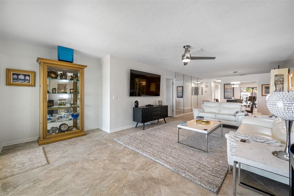 For Sale: $645,500 (2 beds, 2 baths, 1400 Square Feet)