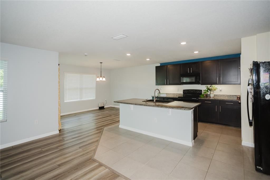 For Sale: $374,900 (4 beds, 2 baths, 2298 Square Feet)