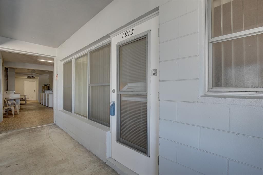 Active With Contract: $94,900 (2 beds, 1 baths, 835 Square Feet)