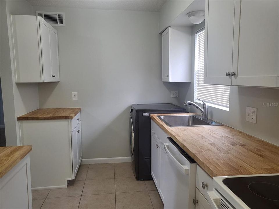 For Sale: $112,000 (1 beds, 1 baths, 650 Square Feet)