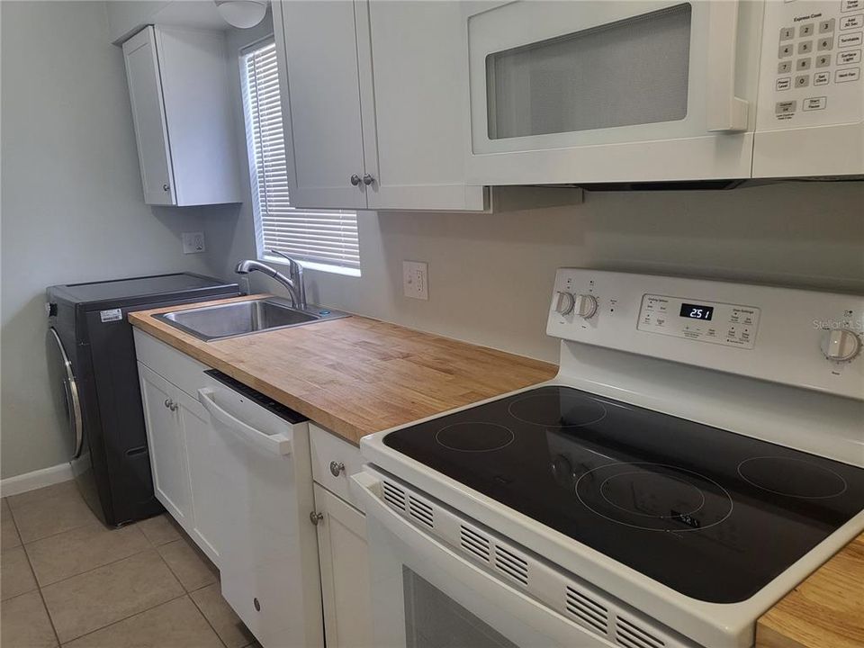 For Sale: $112,000 (1 beds, 1 baths, 650 Square Feet)