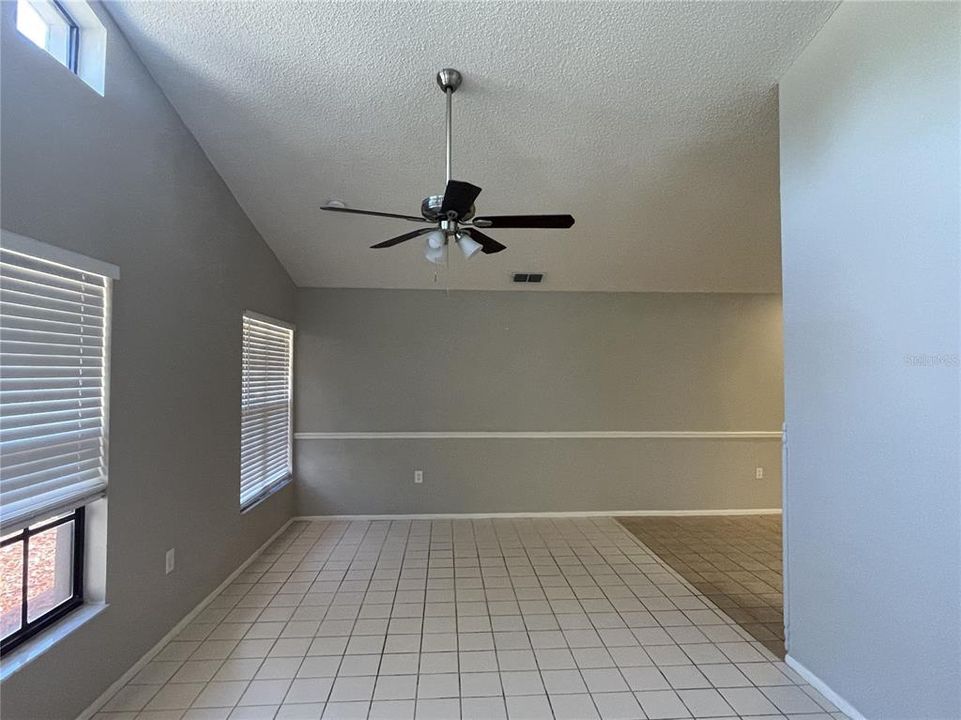 For Sale: $329,900 (3 beds, 2 baths, 1576 Square Feet)