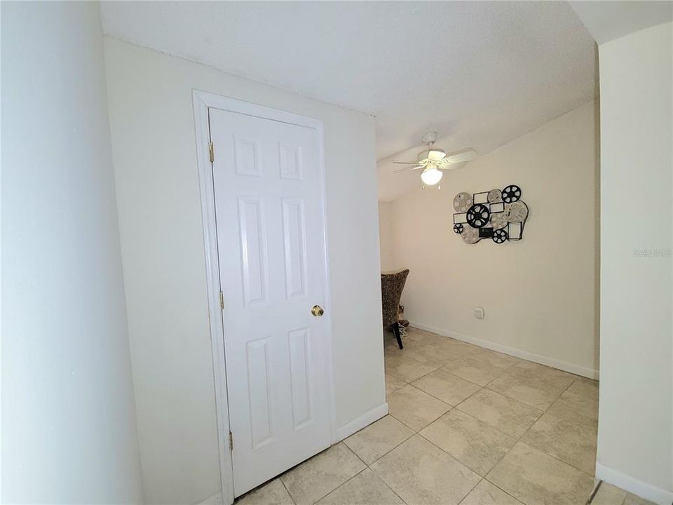 For Sale: $274,900 (3 beds, 1 baths, 1020 Square Feet)