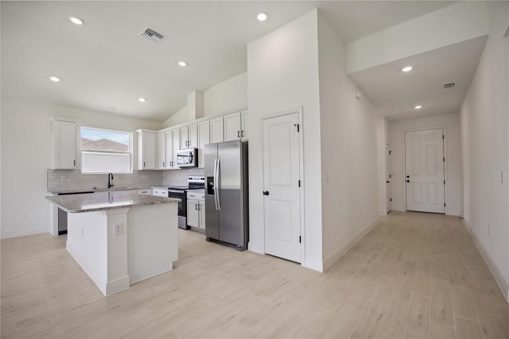 For Sale: $449,000 (3 beds, 2 baths, 1585 Square Feet)