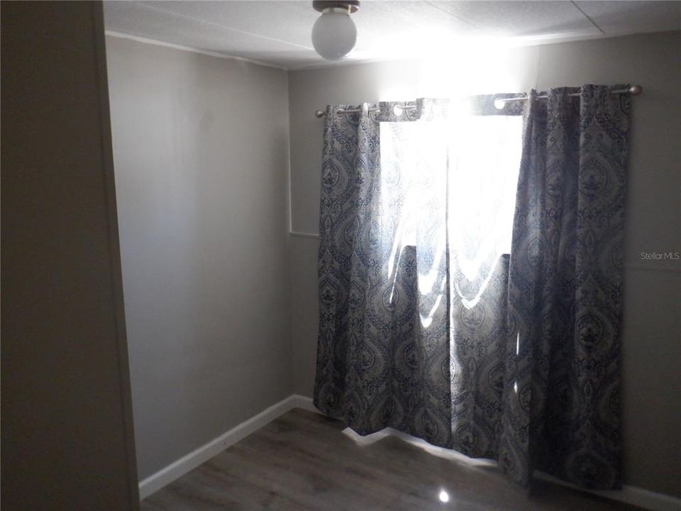 For Sale: $110,000 (3 beds, 2 baths, 720 Square Feet)